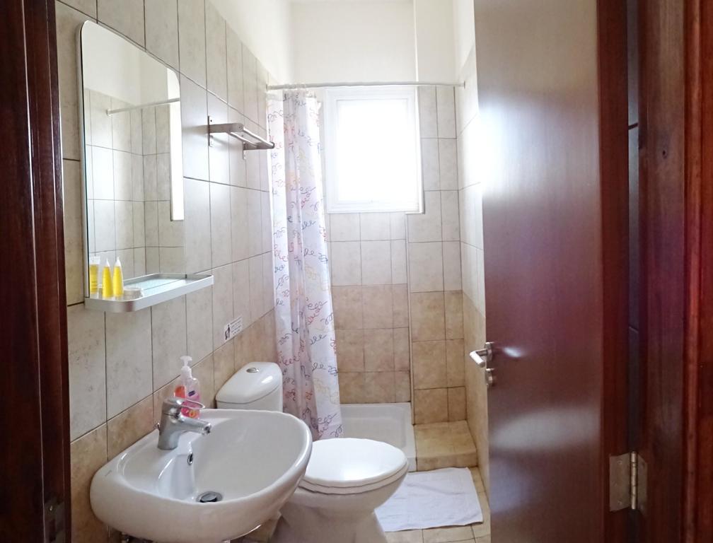 Melpo Court Apartment Geroskipou Luaran gambar